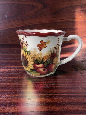 Vintage Cracker Barrel Porcelain Flower Apple Design Coffee Mug
